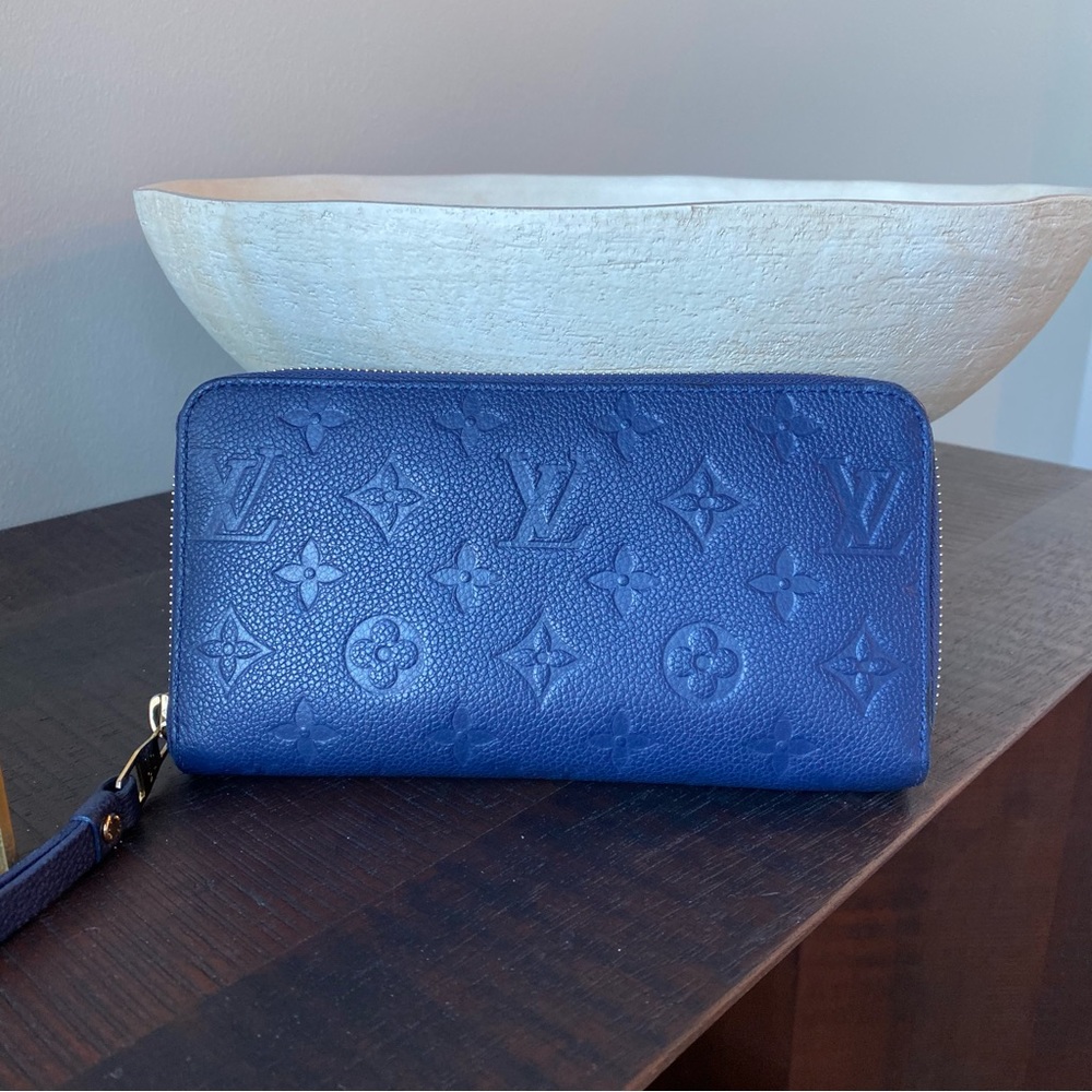 Louis Vuitton Zippy Wallet